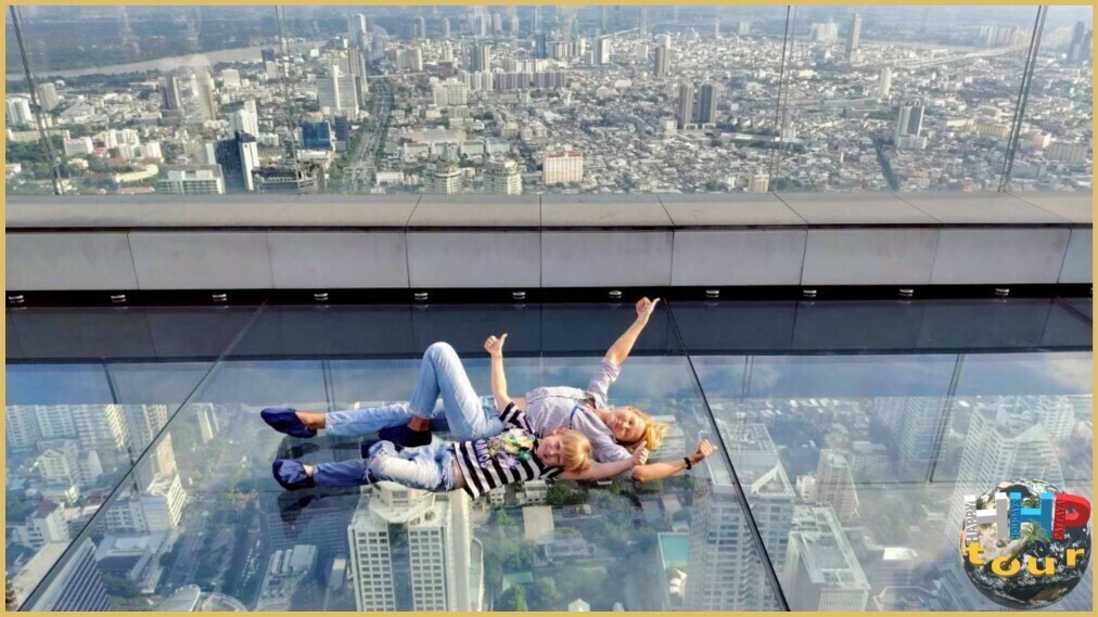 Маханакхон, балкон из стекла. Экскурсия новый вечерний Бангкок.