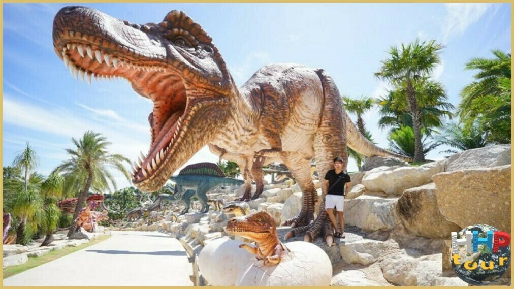 Милый динозавр в ботаническом саду Нонг Нуч Паттайя.