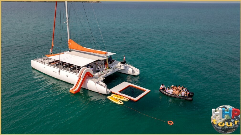 Возвращение на парусный катамаран из острова ко Пай, во время экскурсии Orange Sail.