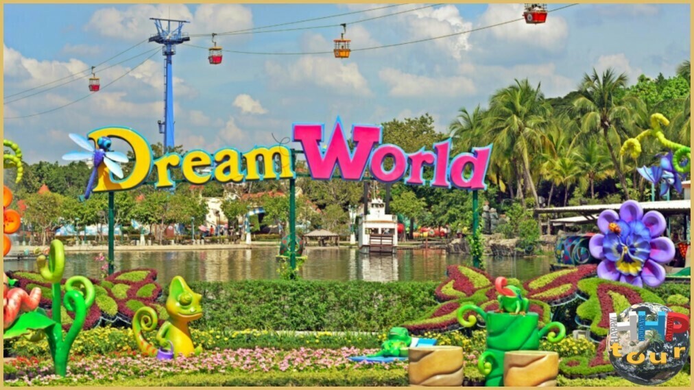 Dream World. Декорации для фото на фоне канатной дороги.