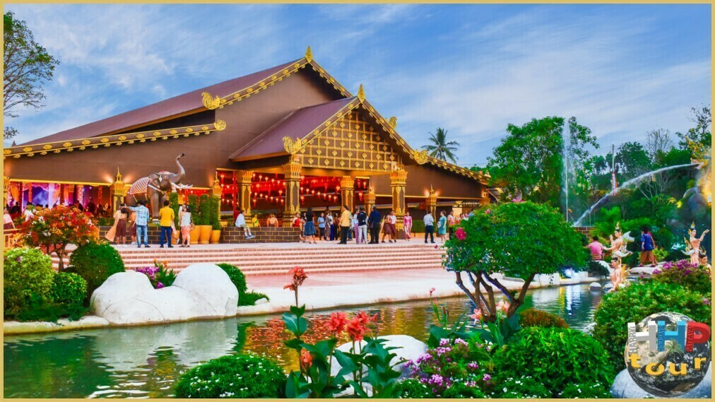 Знакомство с Сиамом, вид на ресторан.