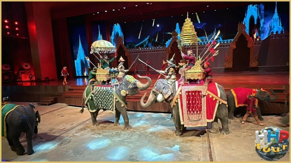 Битва на слонах в парке Нонг Нуч Паттайя.