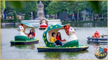 Dream World. Водный велосипед.